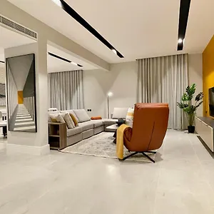 C Living - Executive - Aqiq شقة